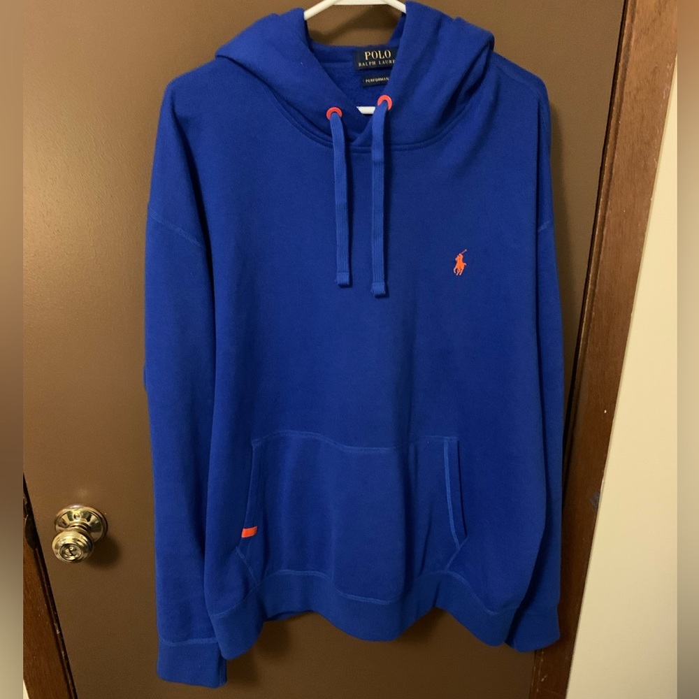 Men’s hooded sweatshirt